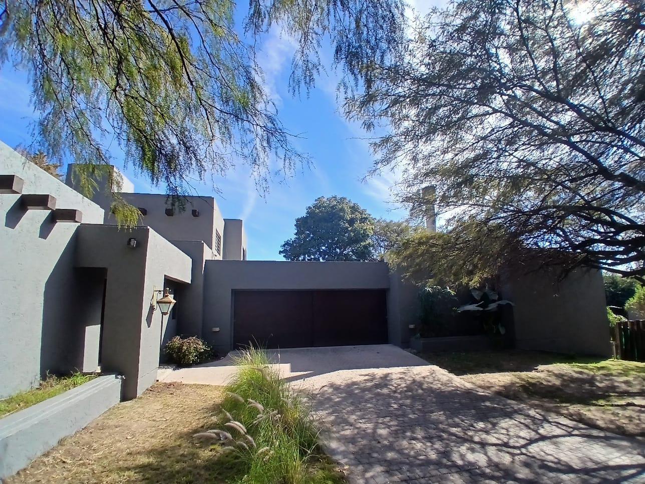 VENTA excepcional casa 5 Lomas