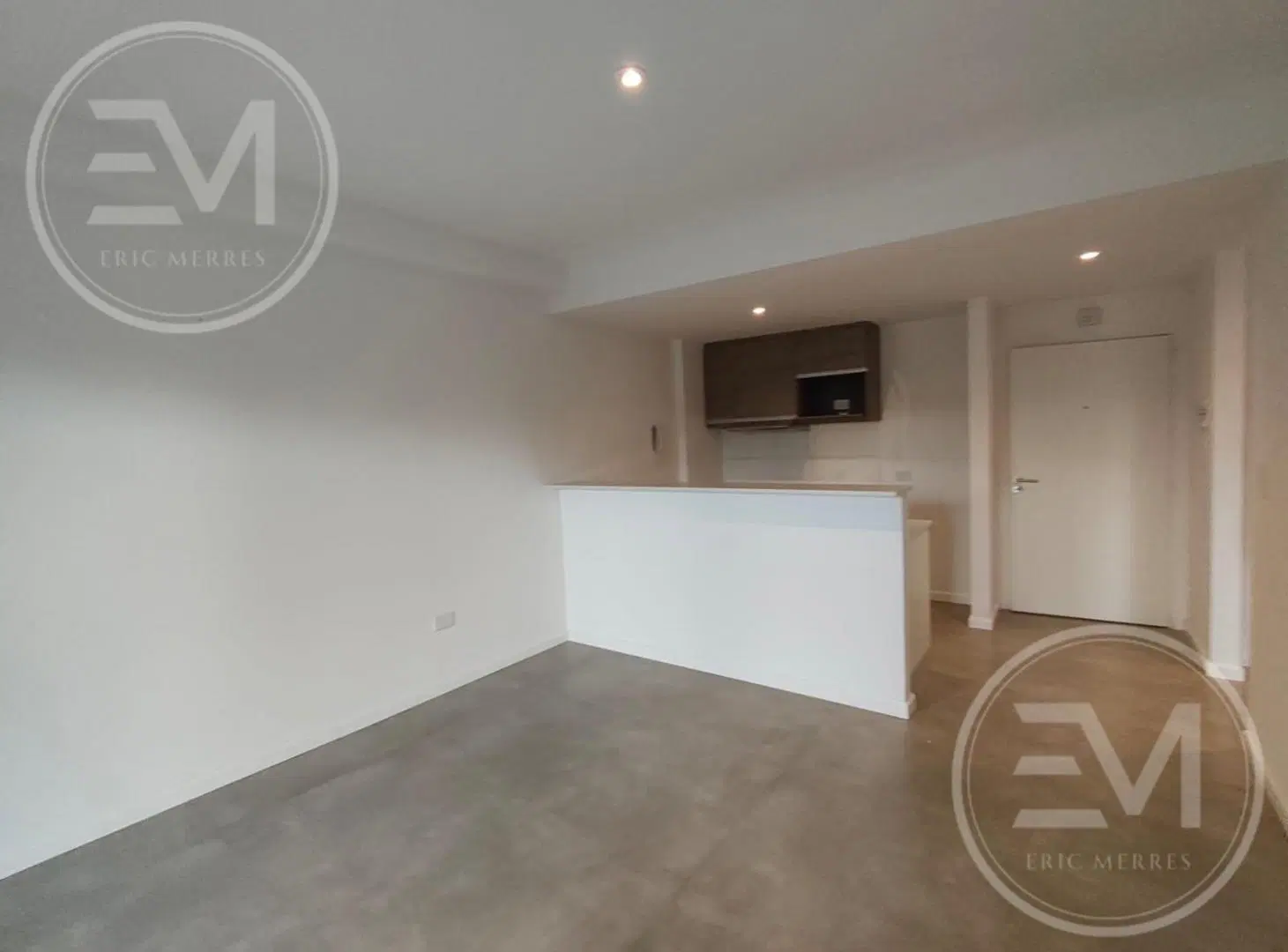 Venta Departamento en el Centro de Canning 3