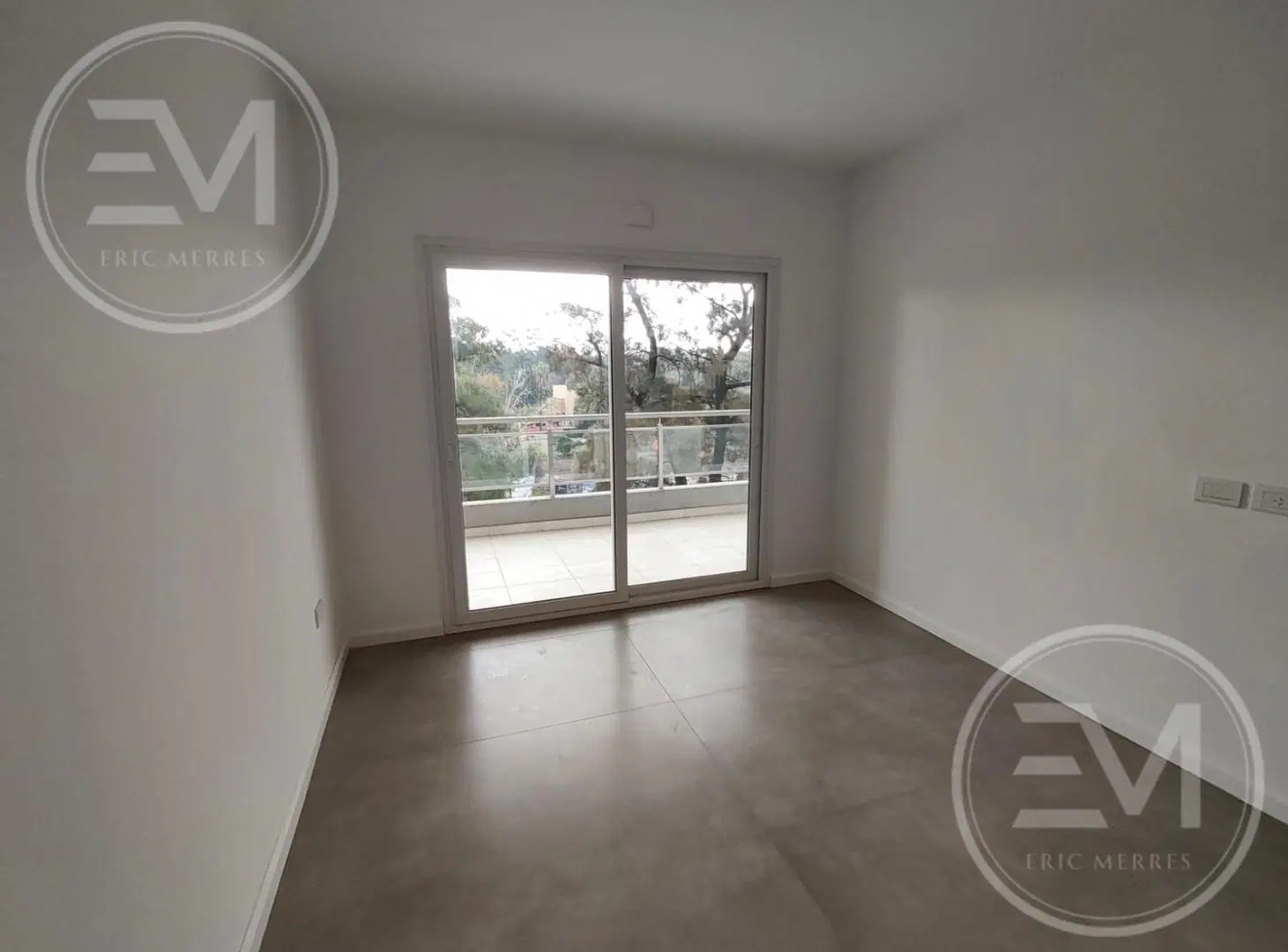 Venta Departamento en el Centro de Canning 5