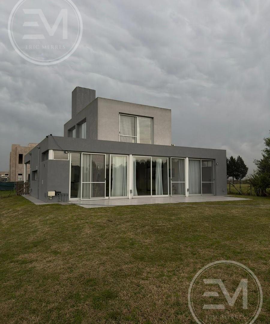 Foto de Casa de 4 amb en Barrio cruz del sur, imagen 1