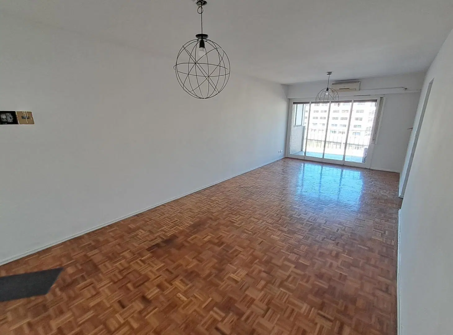 Departamento de 3 Ambientes en Alquiler con Cochera en Acassuso. 4