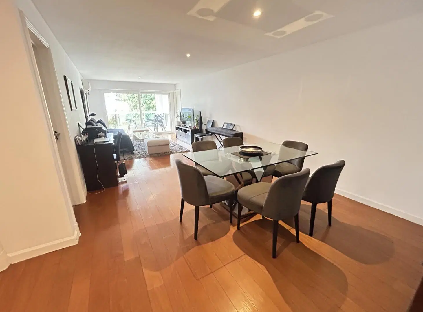 Departamento en Venta de 2 Ambientes en el Edificio Da Vinci, Martínez 5