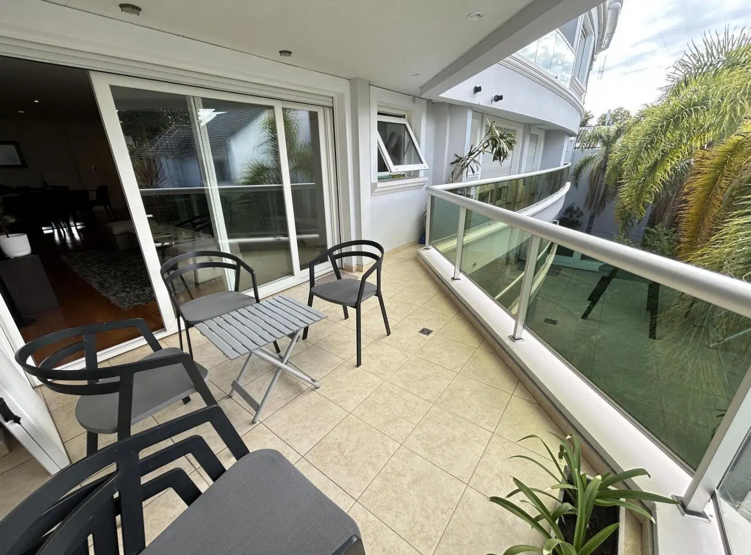 Departamento en Venta de 2 Ambientes en el Edificio Da Vinci, Martínez 4