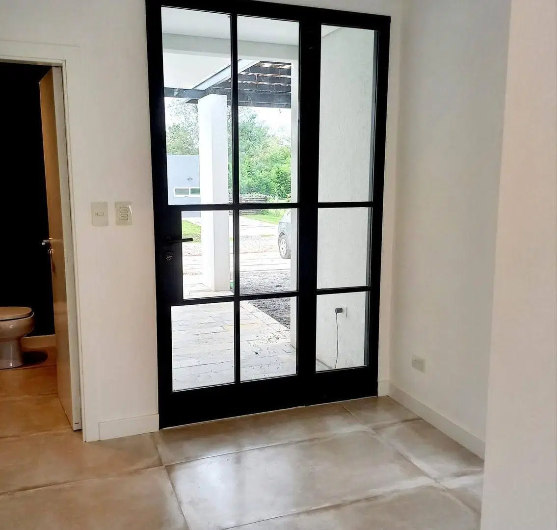 Casa en Venta de 3 Dormitorios Jardín y Pileta en Santa Clara, Pilar. 2