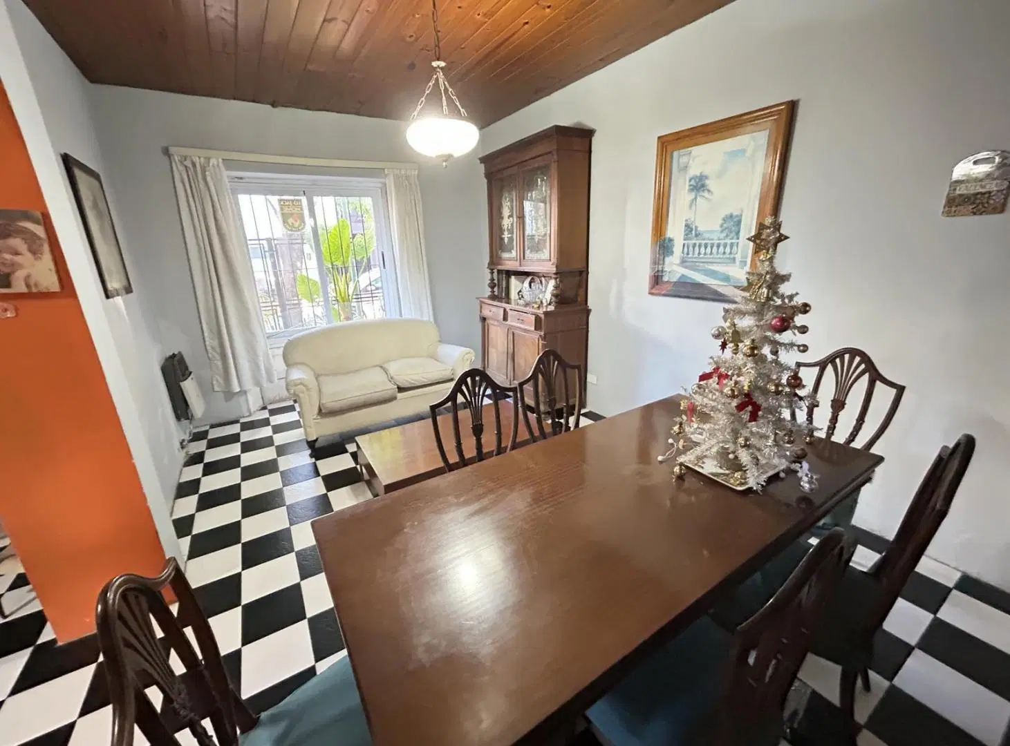 Casa en Venta de 3 Dormitorios Jardín y Pileta en San Isidro 2