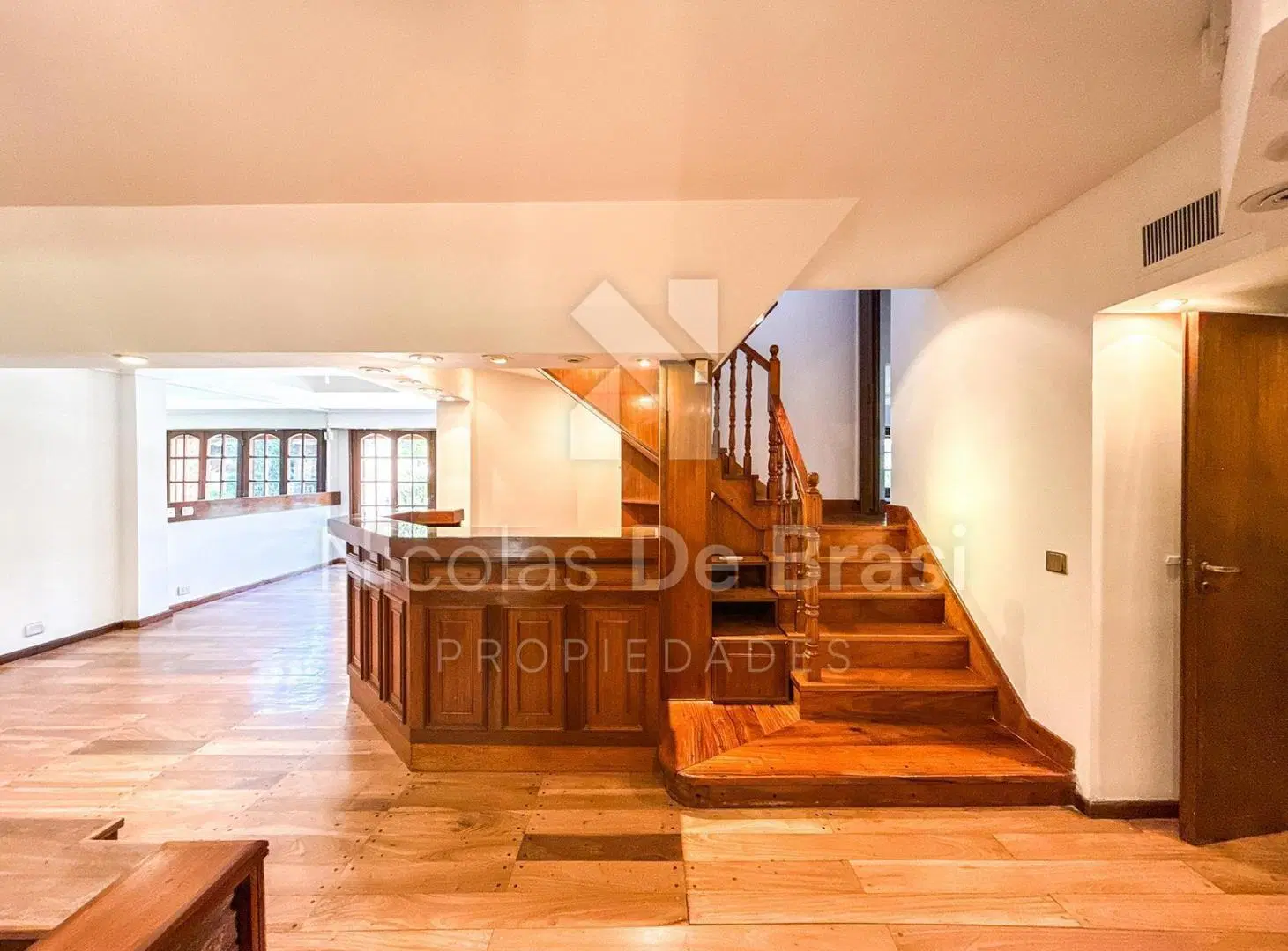 Venta Casa 3 Dormitorios Jardin Pileta en Martínez, vías a Libertador 3
