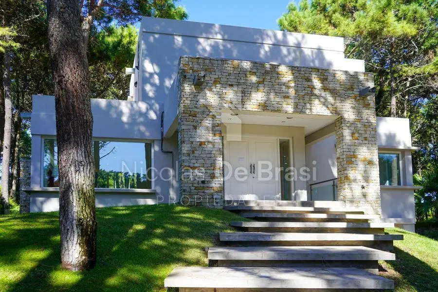 Casa de 6 Dormitorios en Venta en Pinamar Norte 3