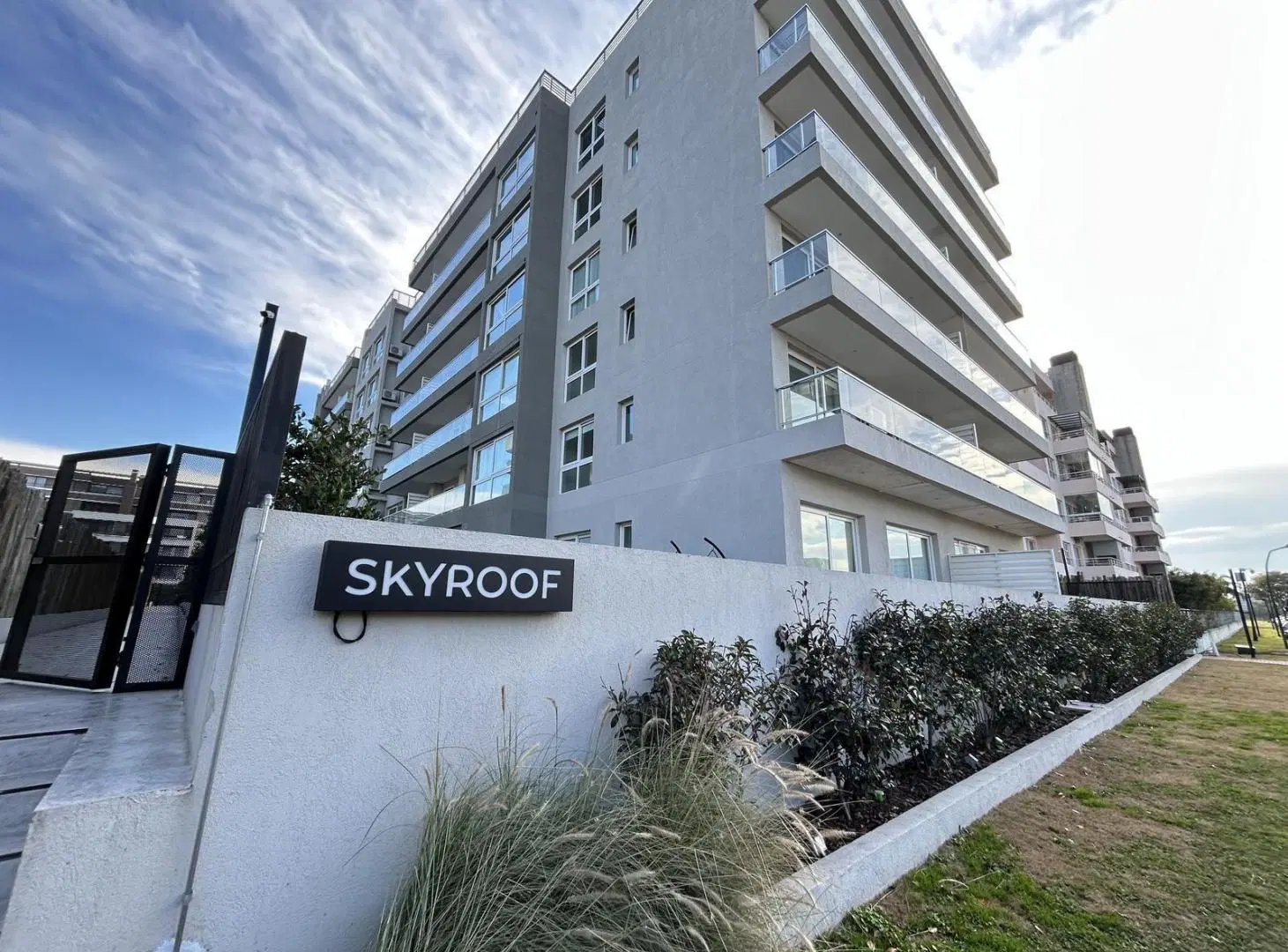 Venta Departamento 2 Ambientes Terraza Propia en SkyRoof, Nordelta 2