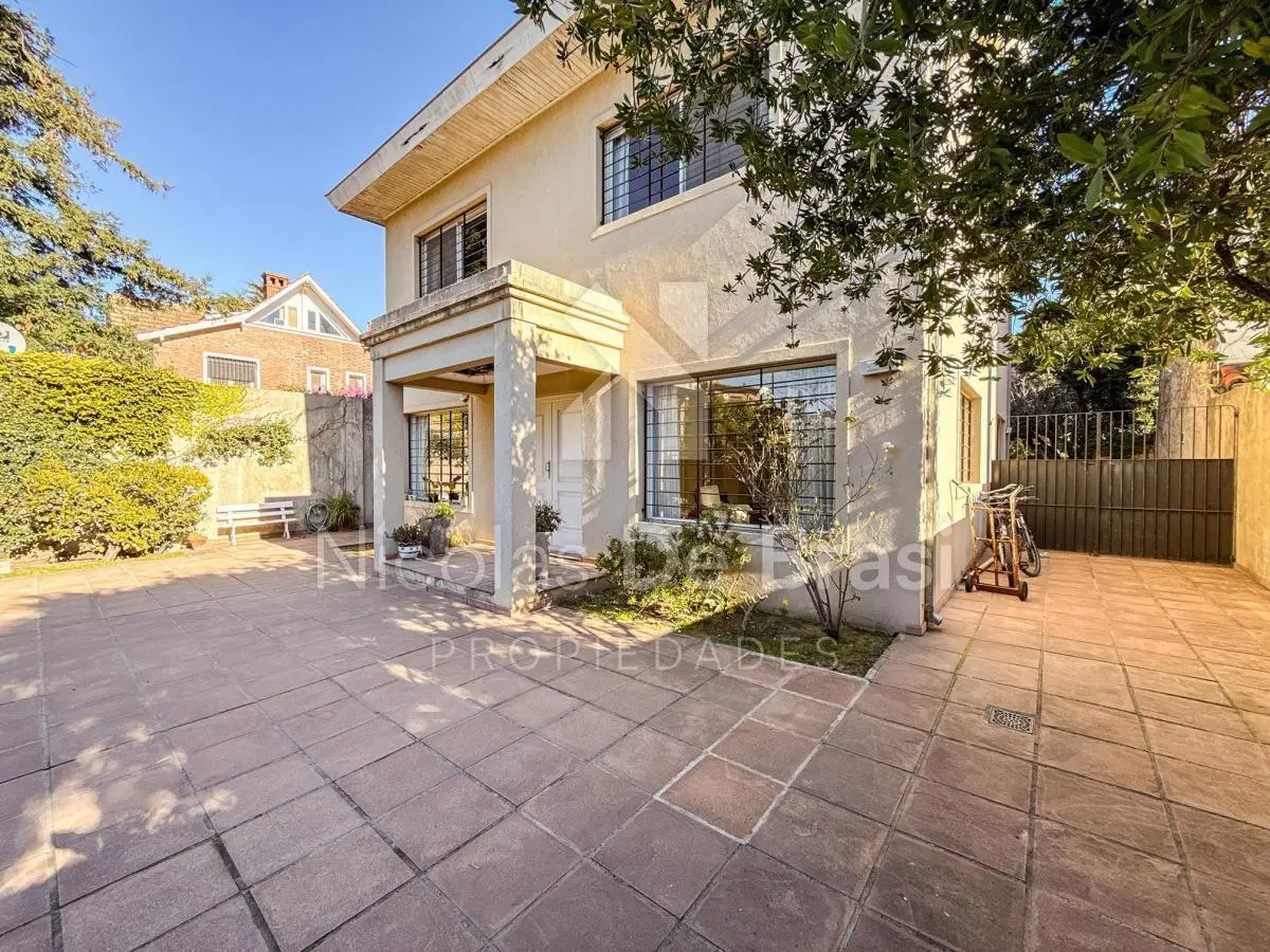 Venta Casa 4 Dormitorios Jardin Pileta en Acassuso, Av. Libertador al Rio 5