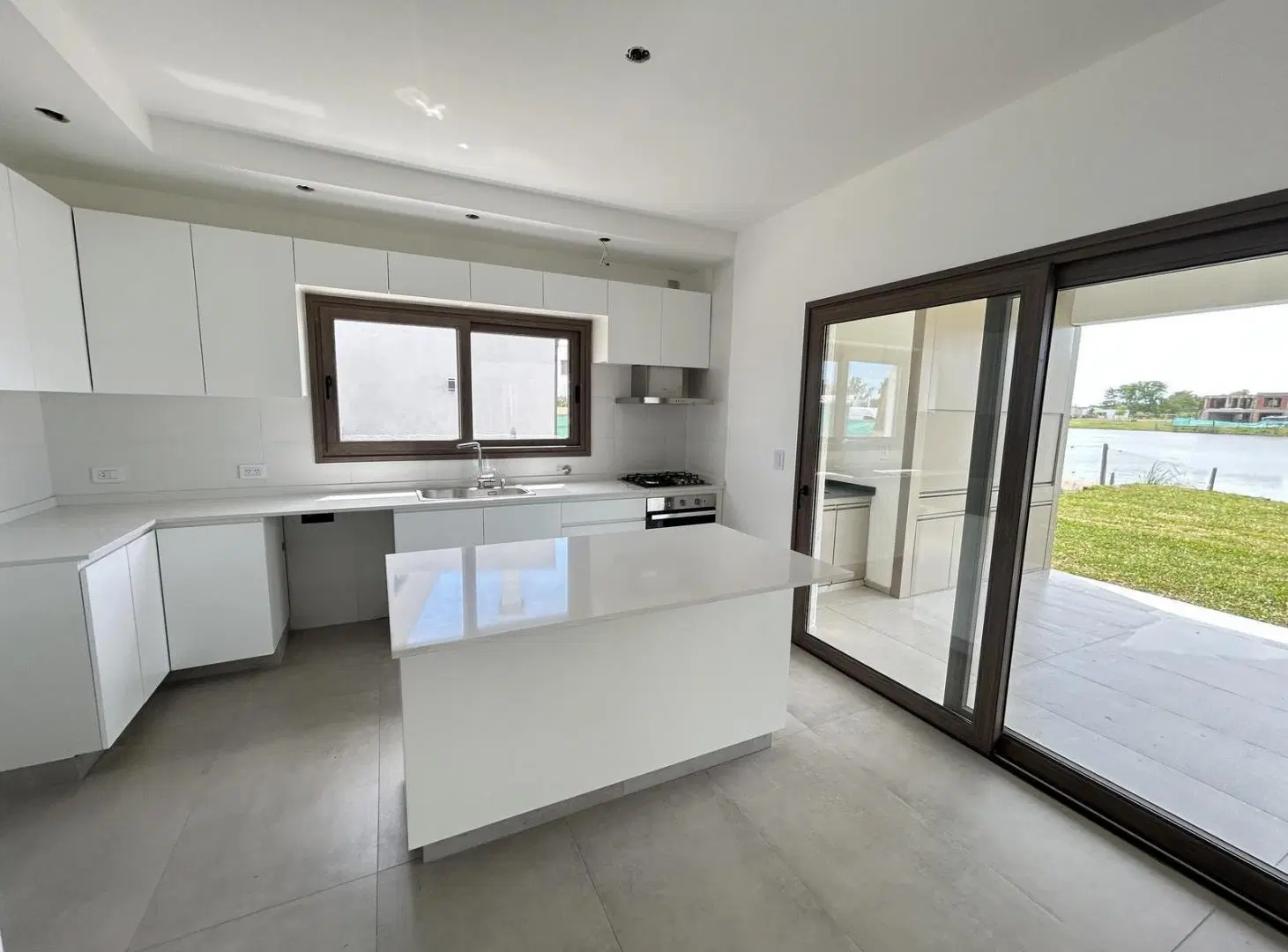 Venta Casa 4 Dorm Jardín y Pileta con Vista a la Laguna en Santa Ana, Villanueva 4