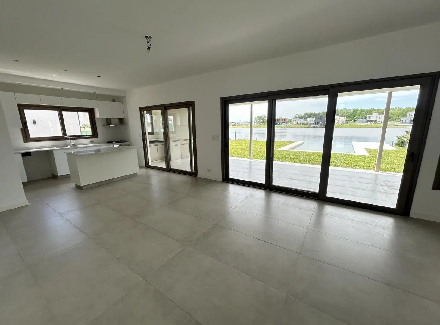 Venta Casa 4 Dorm Jardín y Pileta con Vista a la Laguna en Santa Ana, Villanueva 3