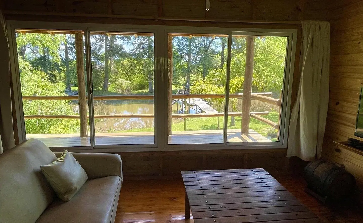 Venta Cabaña de 3 ambientes con muelle privado Delta Tigre 2