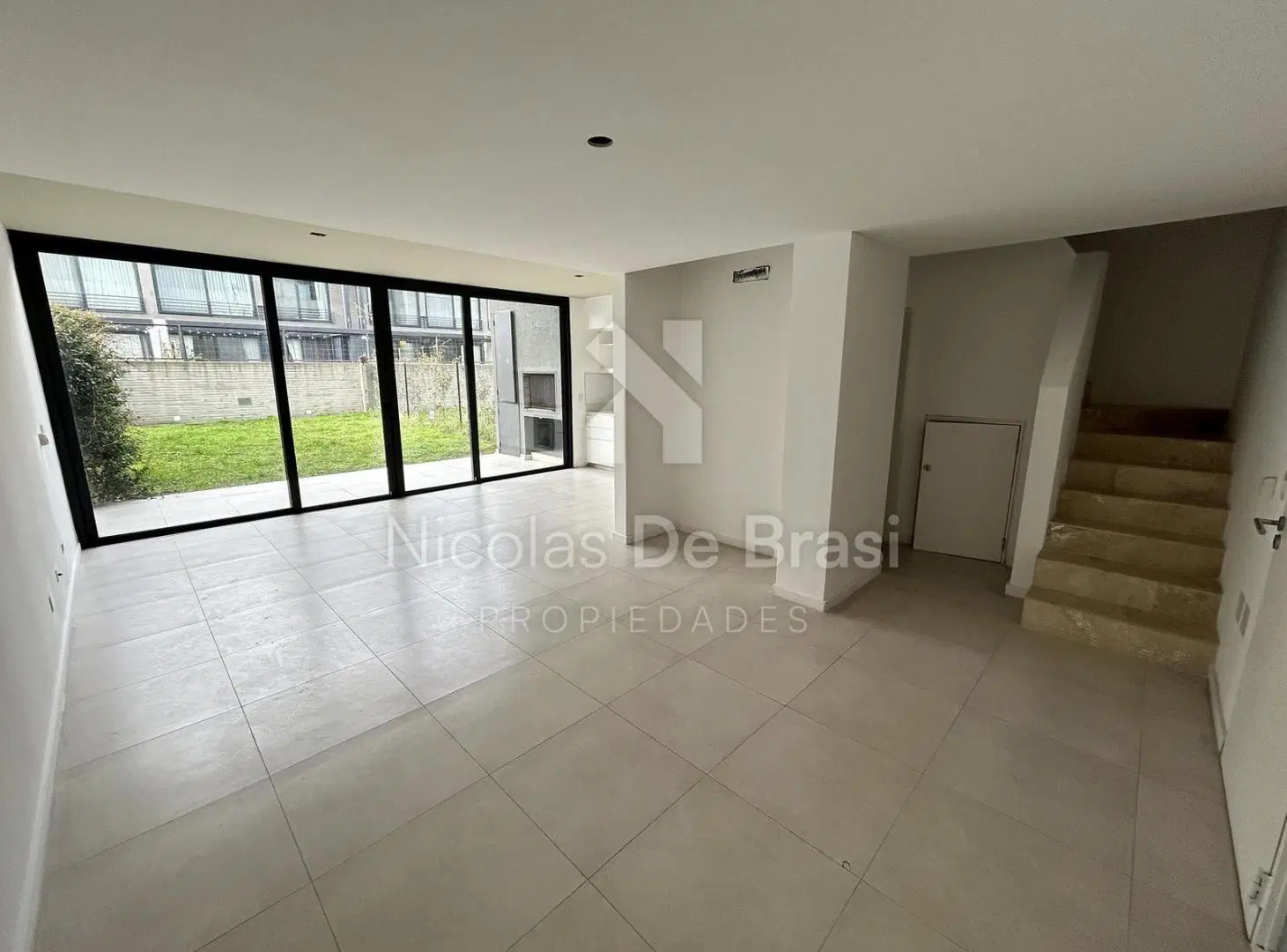 Venta Departamento 3 Ambientes Jardin A Estrenar en Nuevo Beccar. 2