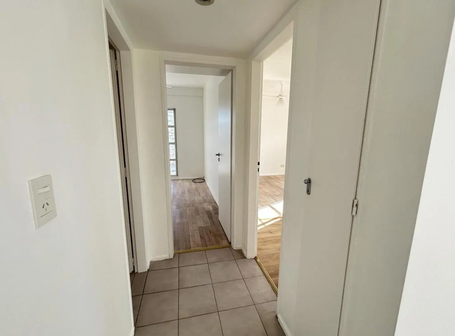 Departamento en Alquiler de 3 Ambientes con Balcón, en Beccar 5