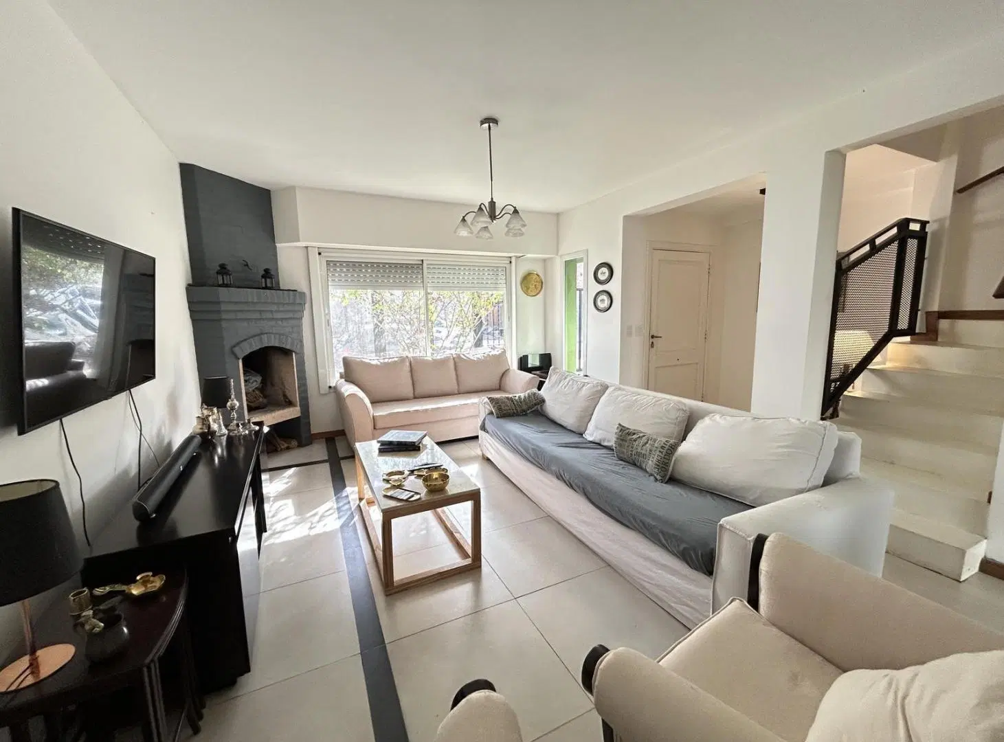 Casa en Venta de 5 Ambientes con Jardín en Punta Chica 4