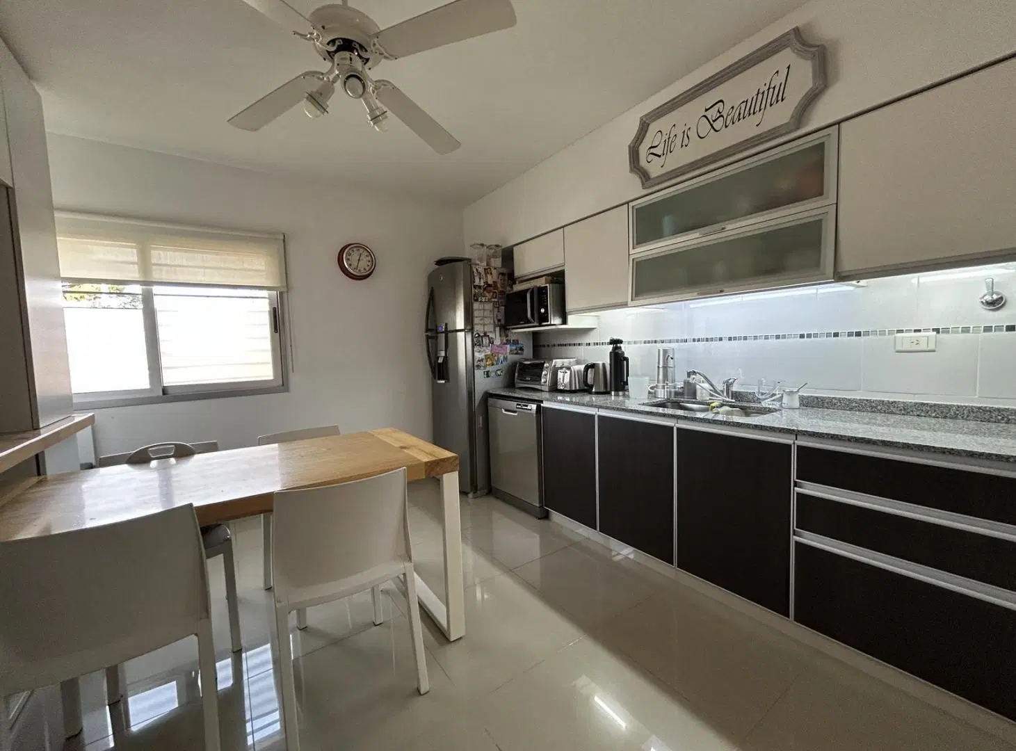 Triplex en Venta con 3 Dormitorios, Patio y Parrilla en Olivos 5