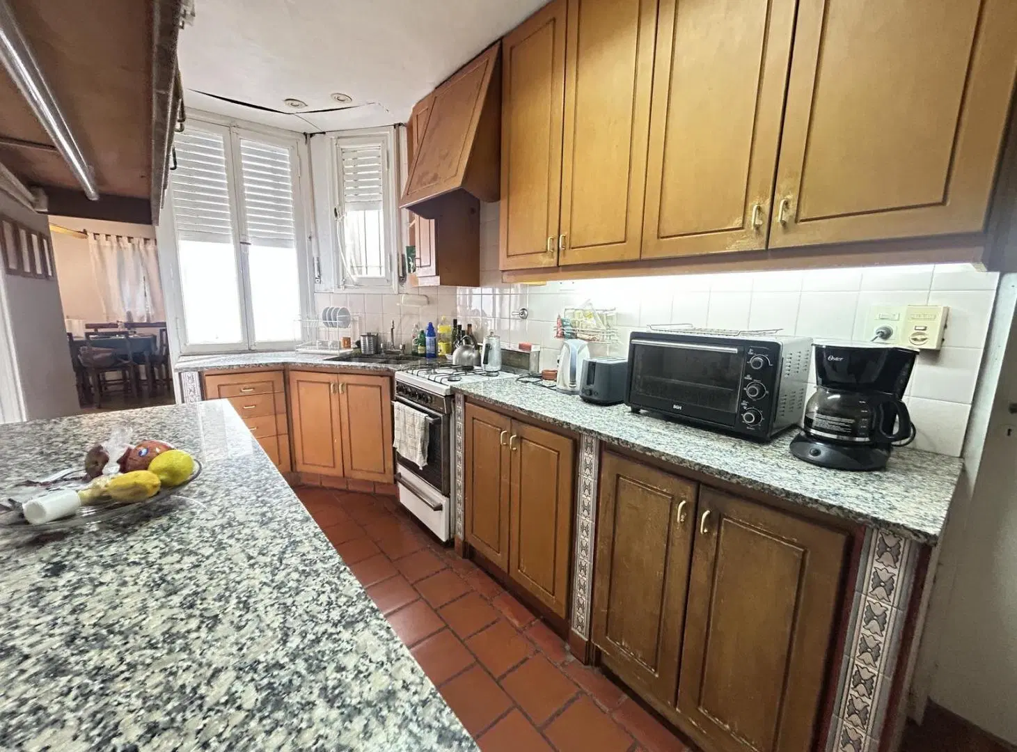Chalet de 5 Dormitorios con Jardín en La Lucila, Vicente López 8