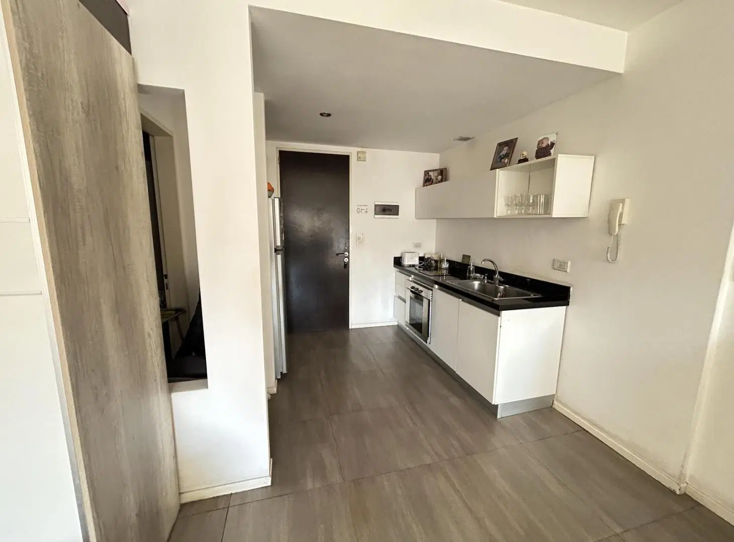 Monoambiente en Venta con Balcón, Parrilla y Cochera Cubierta, en Florida. 5