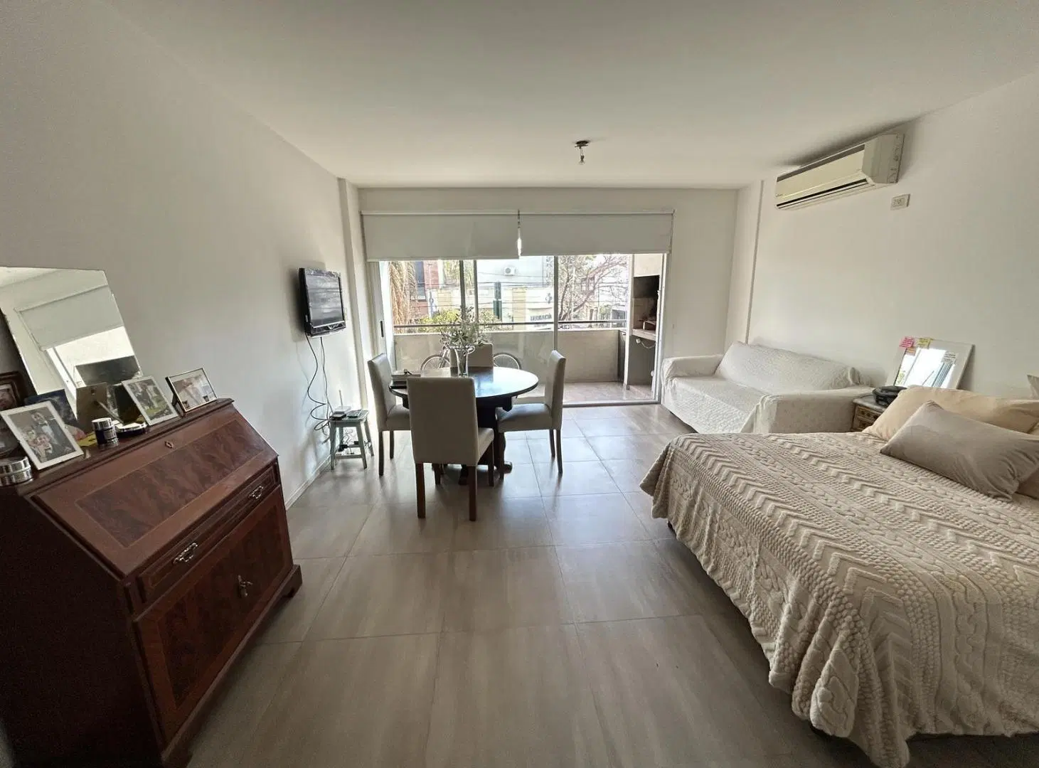 Monoambiente en Venta con Balcón, Parrilla y Cochera Cubierta, en Florida. 8