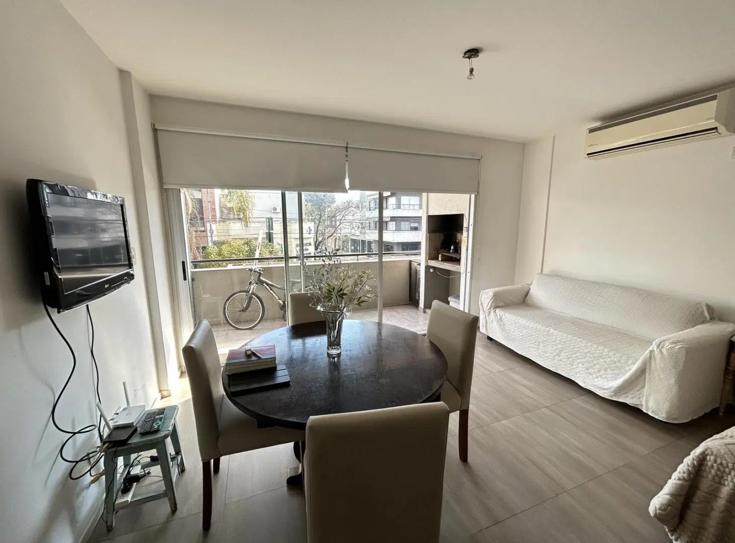 Monoambiente en Venta con Balcón, Parrilla y Cochera Cubierta, en Florida. 4