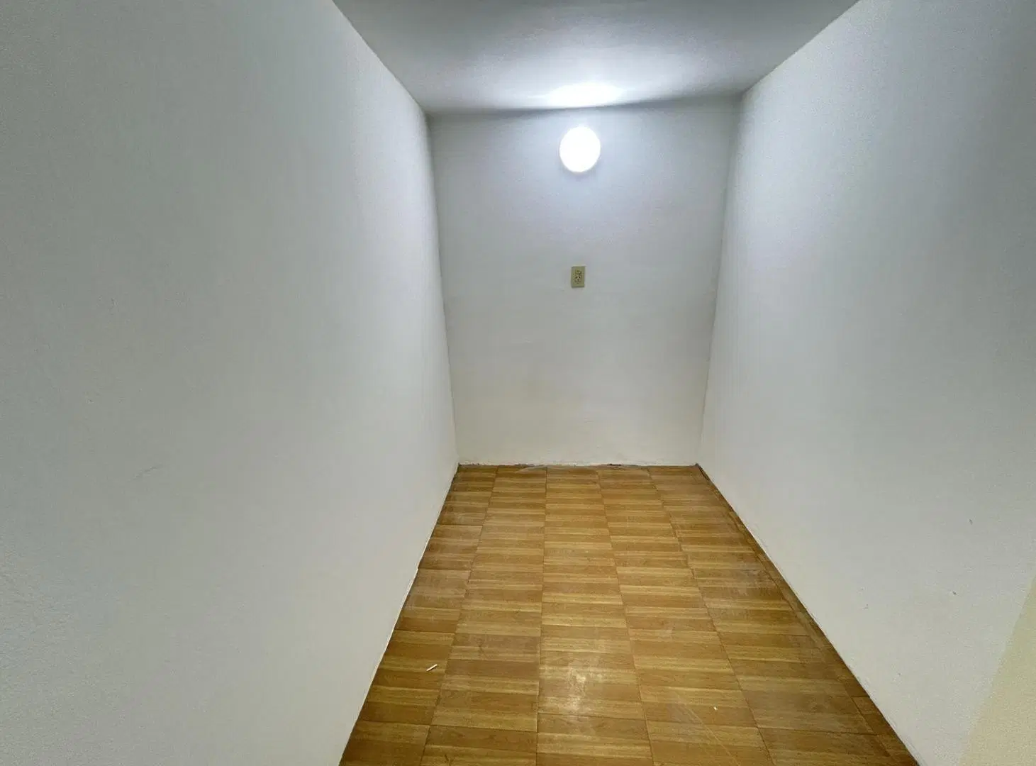 Departamento Comercial de 120 M2 en Venta, ideal para consultorios, en Barrio Norte. 4