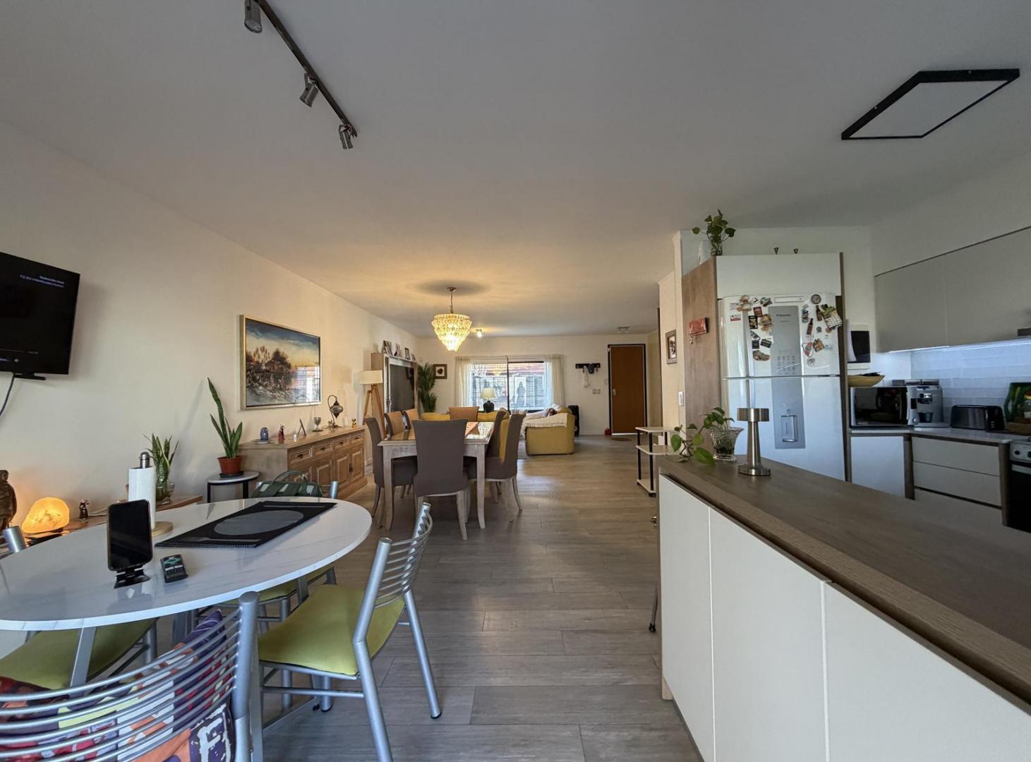 Foto de Triplex en Venta de 5 Ambientes con jardín y Parrilla., imagen 2