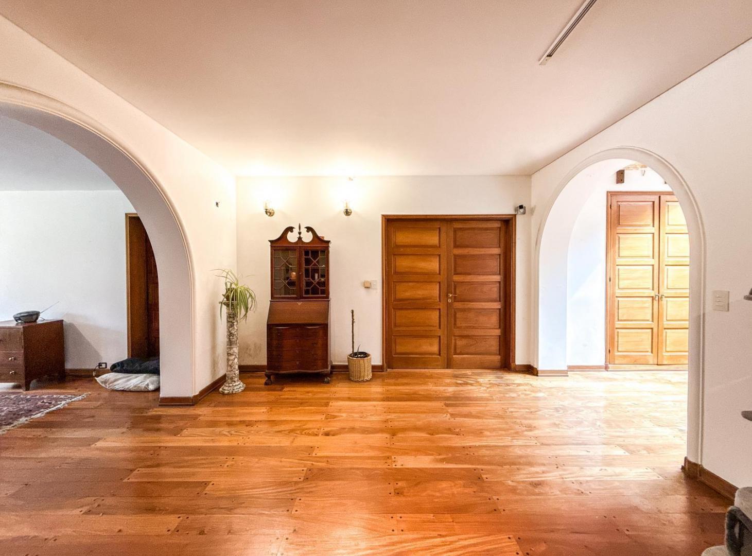 Foto de Casa en Venta de 6 Ambientes con Jardin en Martínez, imagen 3