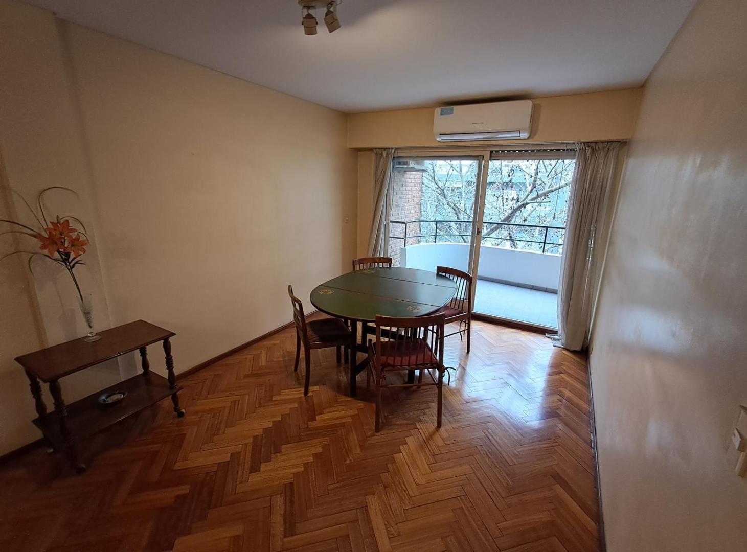 Foto de Departamento en Venta y Alquiler de 4 Ambientes Con Balcón y Cochera en, imagen 2