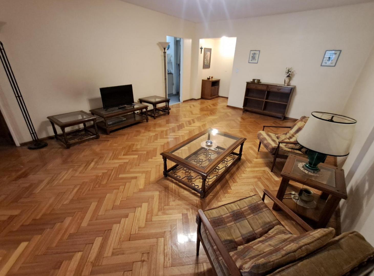 Foto de Departamento en Venta y Alquiler de 4 Ambientes Con Balcón y Cochera en, imagen 5