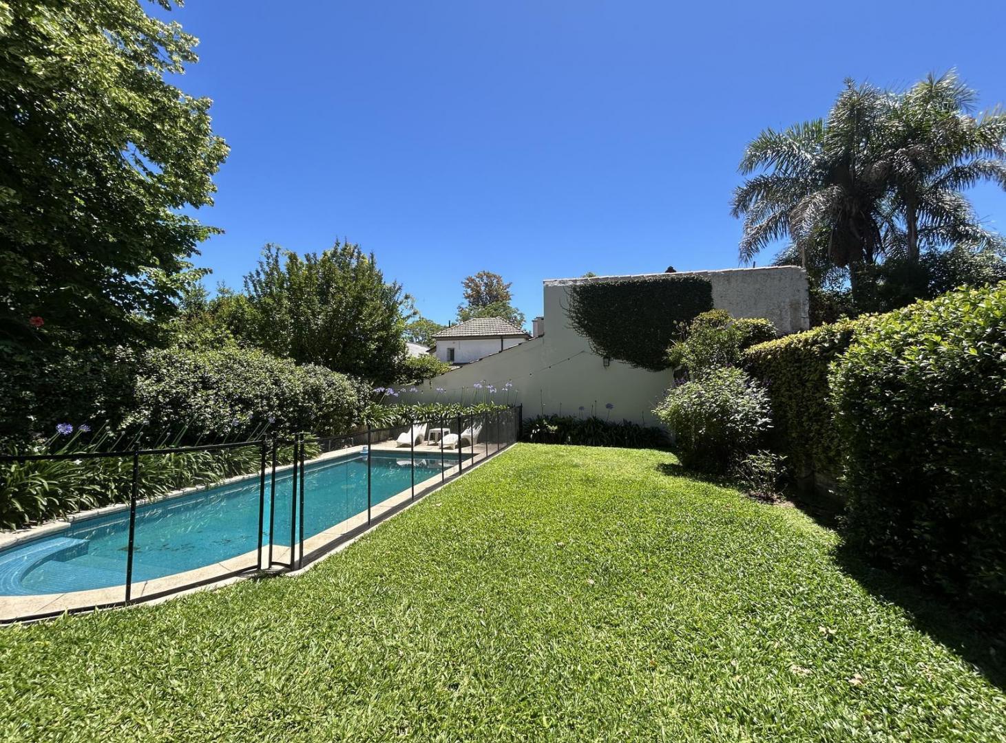 Foto de Casa en Alquiler Temporario 3 Dormitorios Jardin y Pileta en Beccar, imagen 4