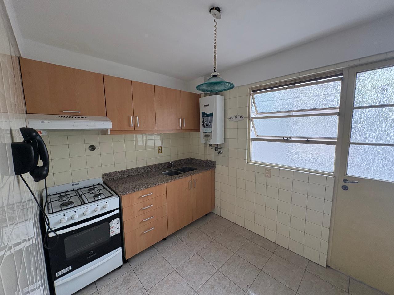 Foto de Departamento en venta de 3 Ambientes con Balcón en Monserrat, imagen 5