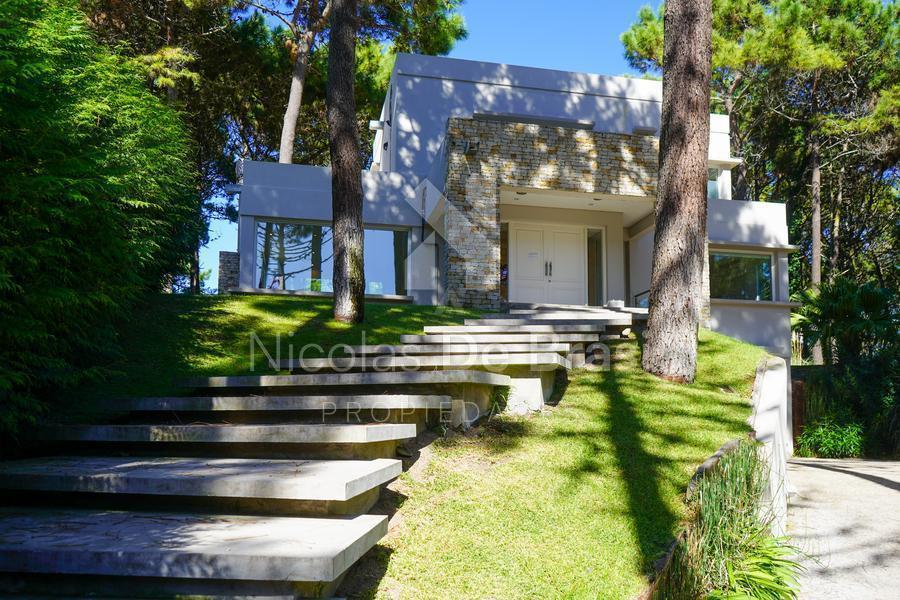 Foto de Casa de 6 Dormitorios en Venta en Pinamar Norte, imagen 1
