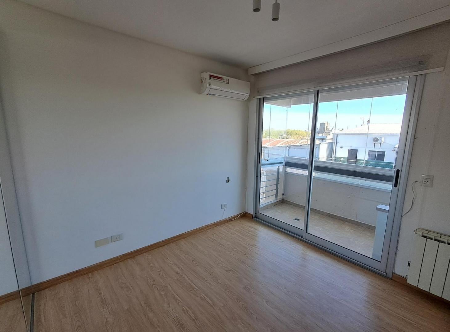 Foto de Departamento de 3 Ambientes con Patio y Pileta Propia en San Fernando, imagen 5