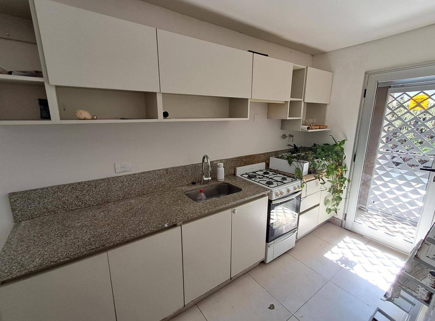Foto de Departamento de 3 Ambientes con Patio y Pileta Propia en San Fernando, imagen 2