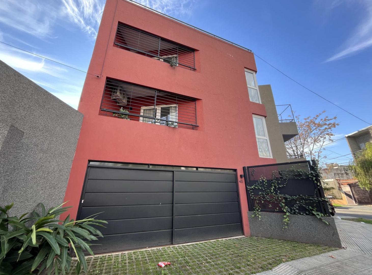 Foto de Casa en Venta de 2/3 Dormitorios con Terraza y Parrilla en Villa, imagen 1