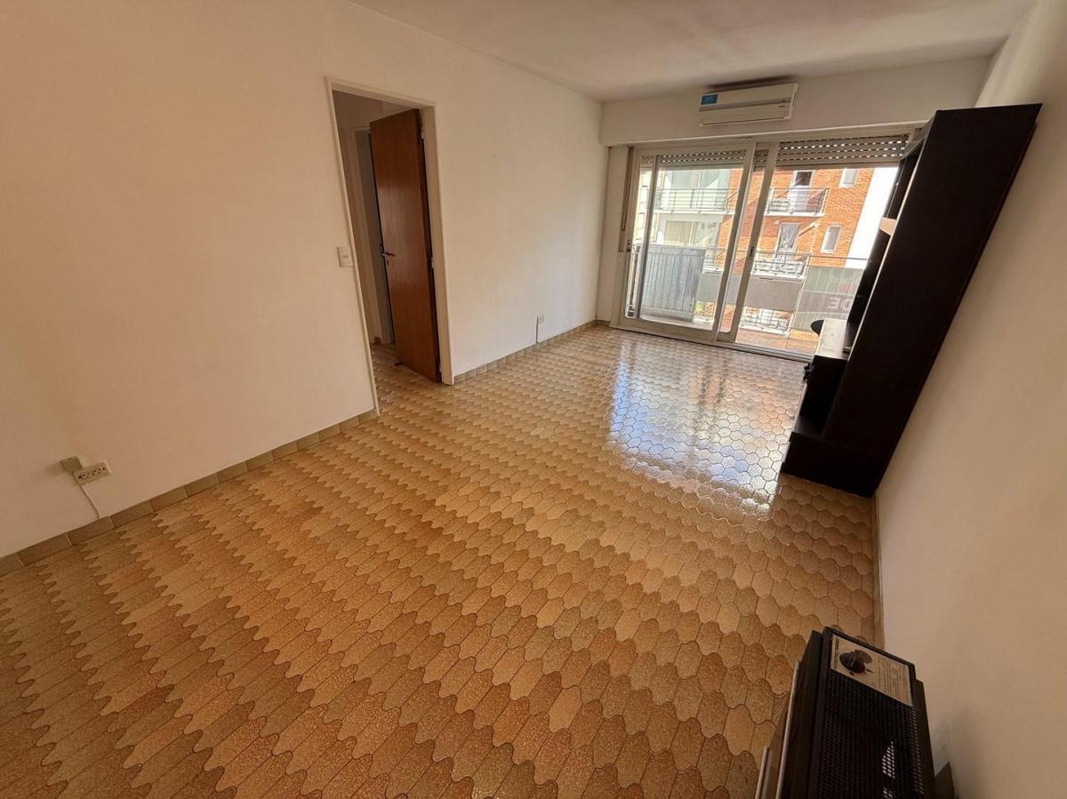 Foto de Venta Departamento 3 Ambientes con Cochera en Centro de Martínez, imagen 2