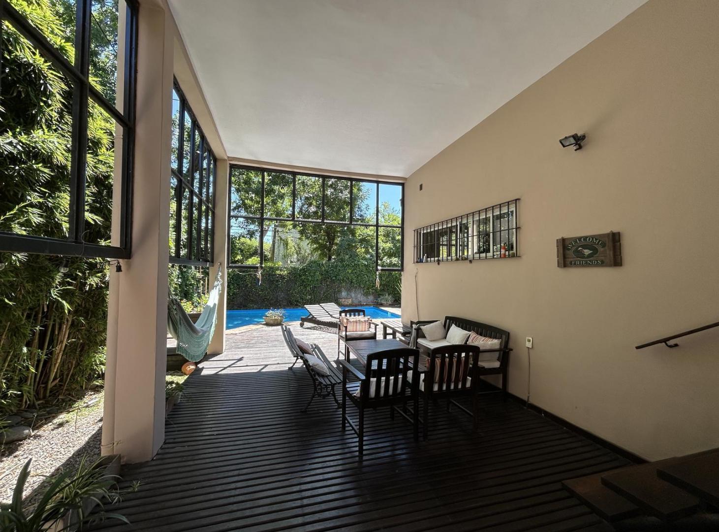 Foto de Casa en Venta de 4 Dormitorios, Jardin y Pileta en el Bajo de San Isidro, imagen 4