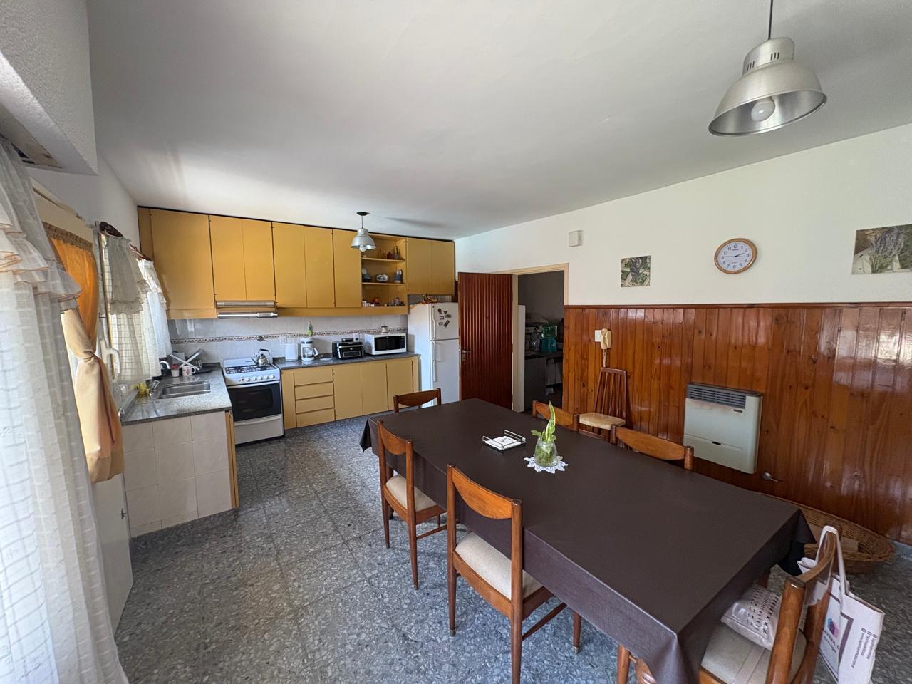 Foto de Casa en Venta en 1 Planta de 4 Ambientes con Jardín Pileta y Cochera, imagen 5