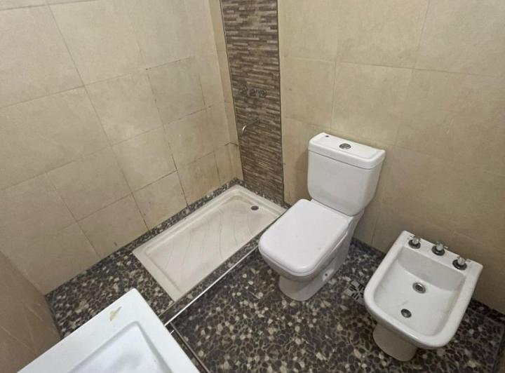 Departamento dos ambientes en alquiler en quilmes 4