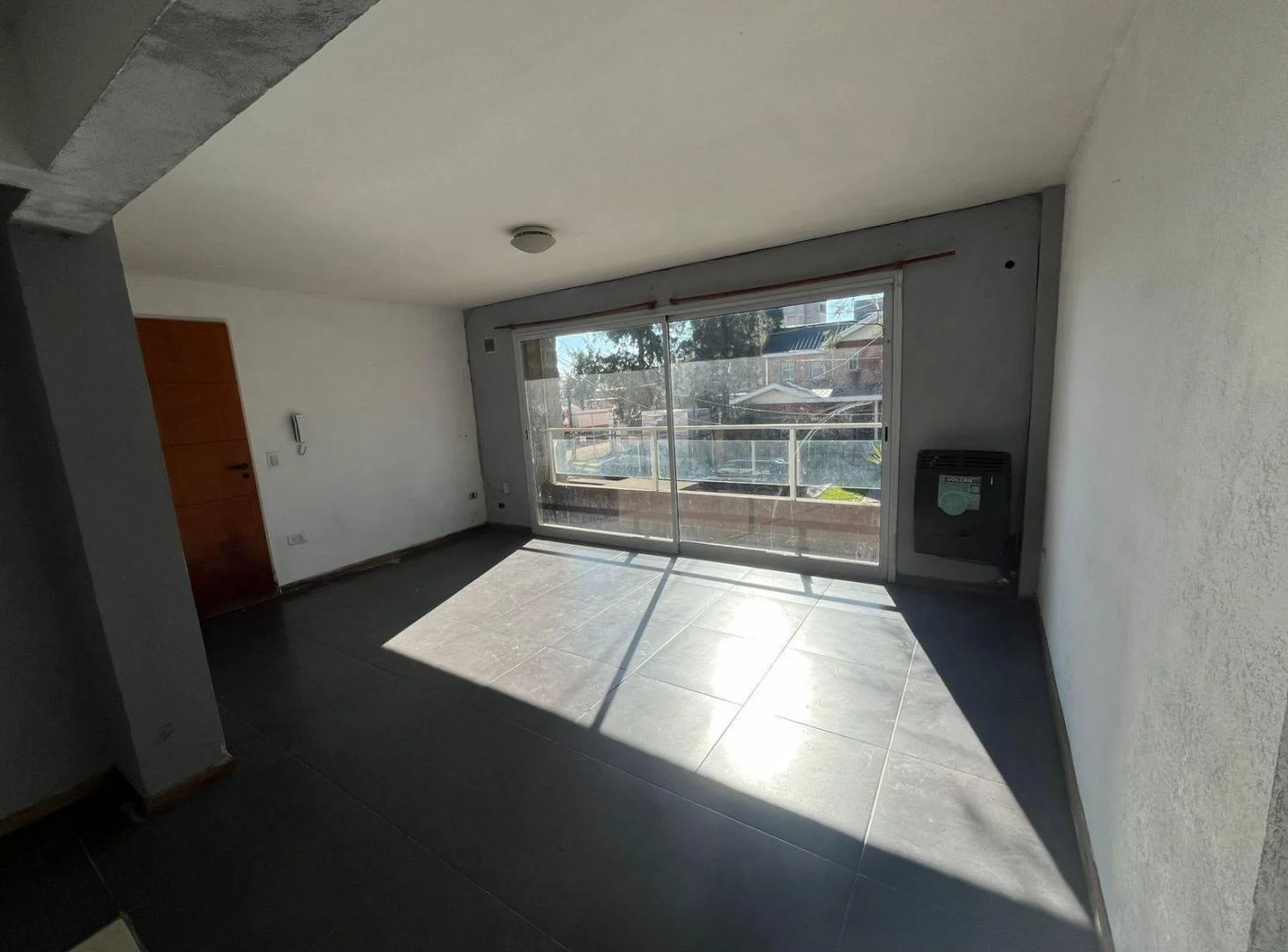 Foto de Departamento 2 ambientes con balcon en ALQUILER - Ezpeleta, imagen 1