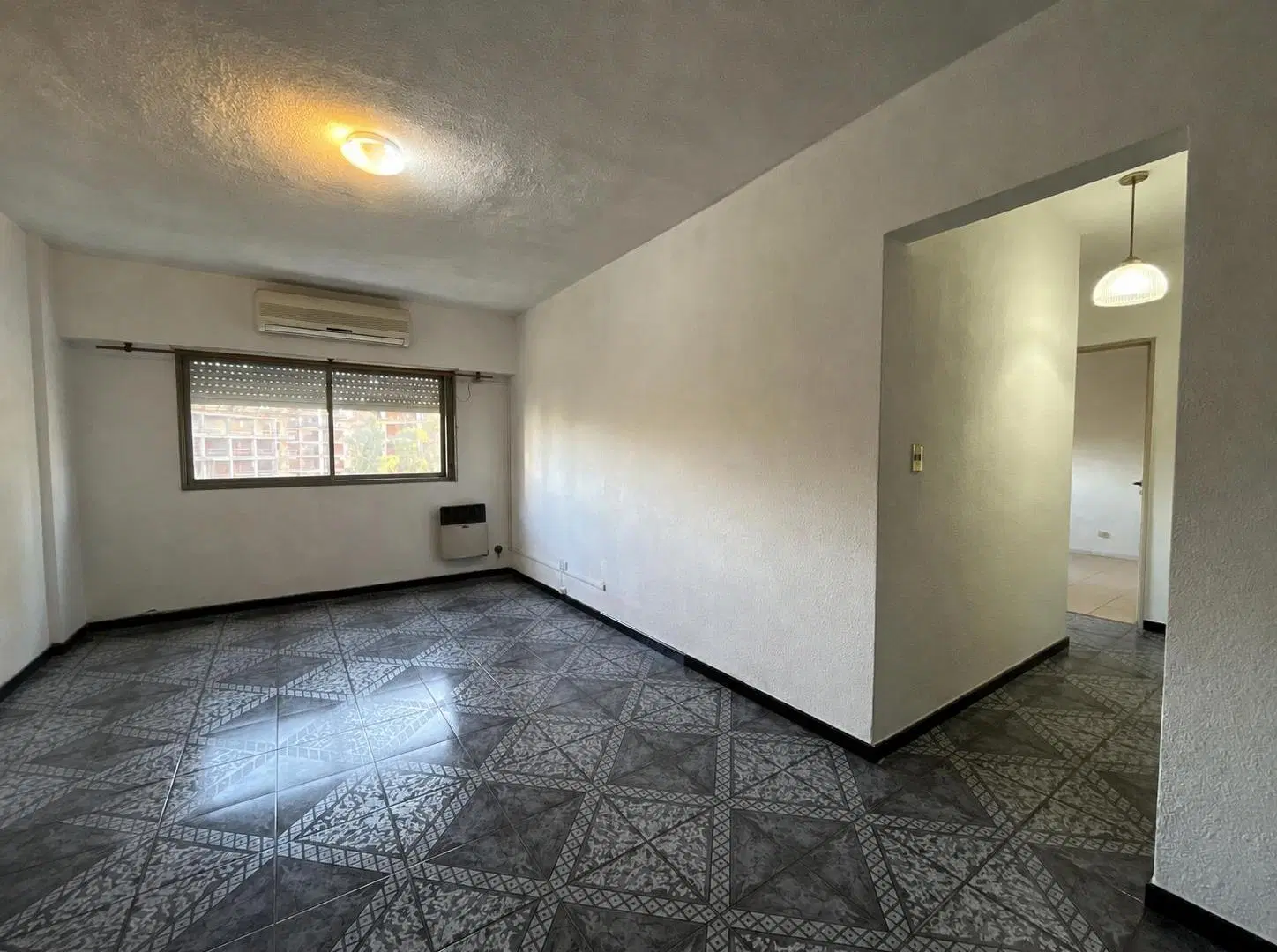 Departamento 3 ambientes en complejo cerrado con cochera en ALQUILER - Wilde 2