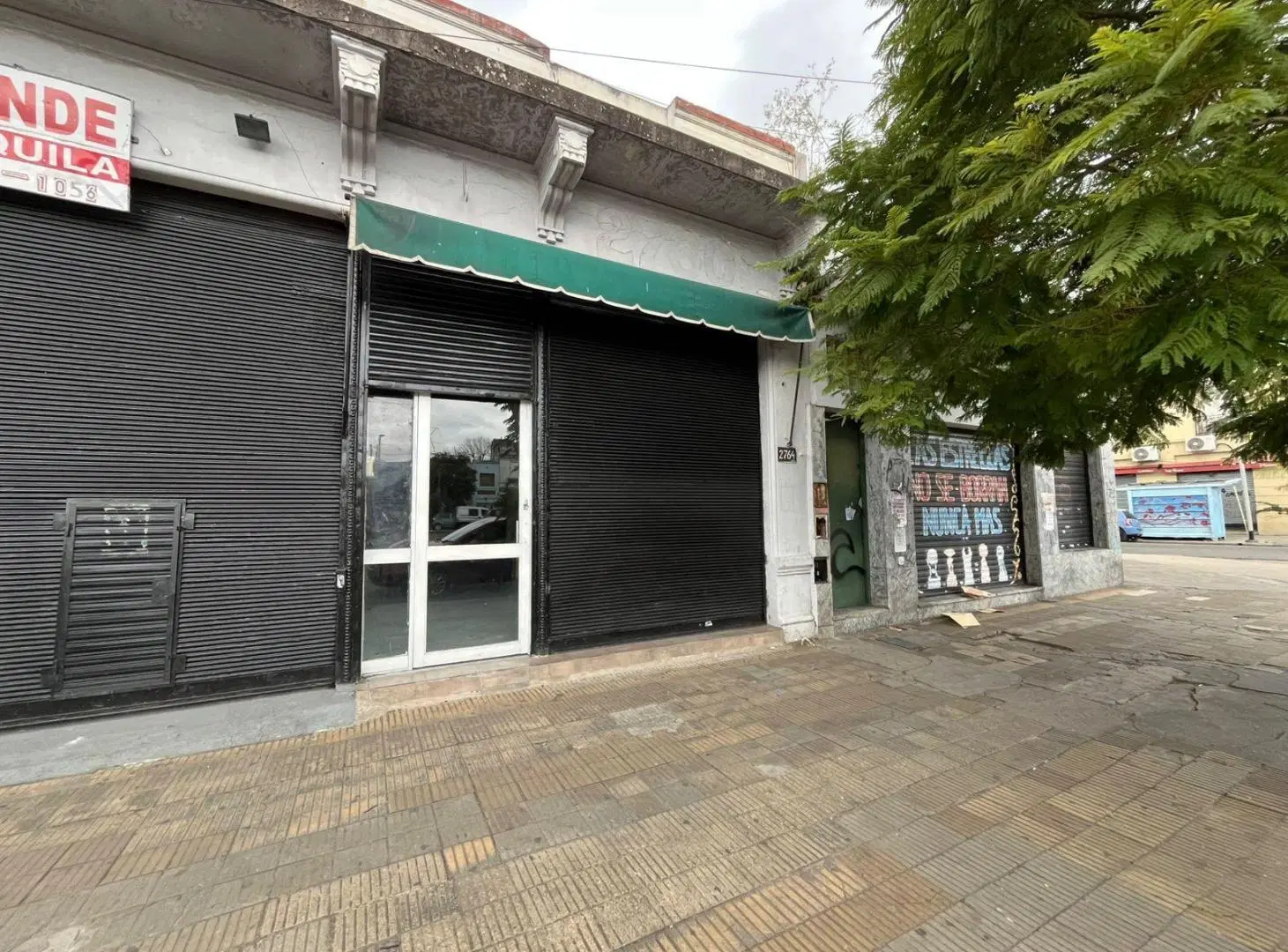 Local / galpon / deposito sobre Av. Mitre en ALQUILER - Sarandí 2