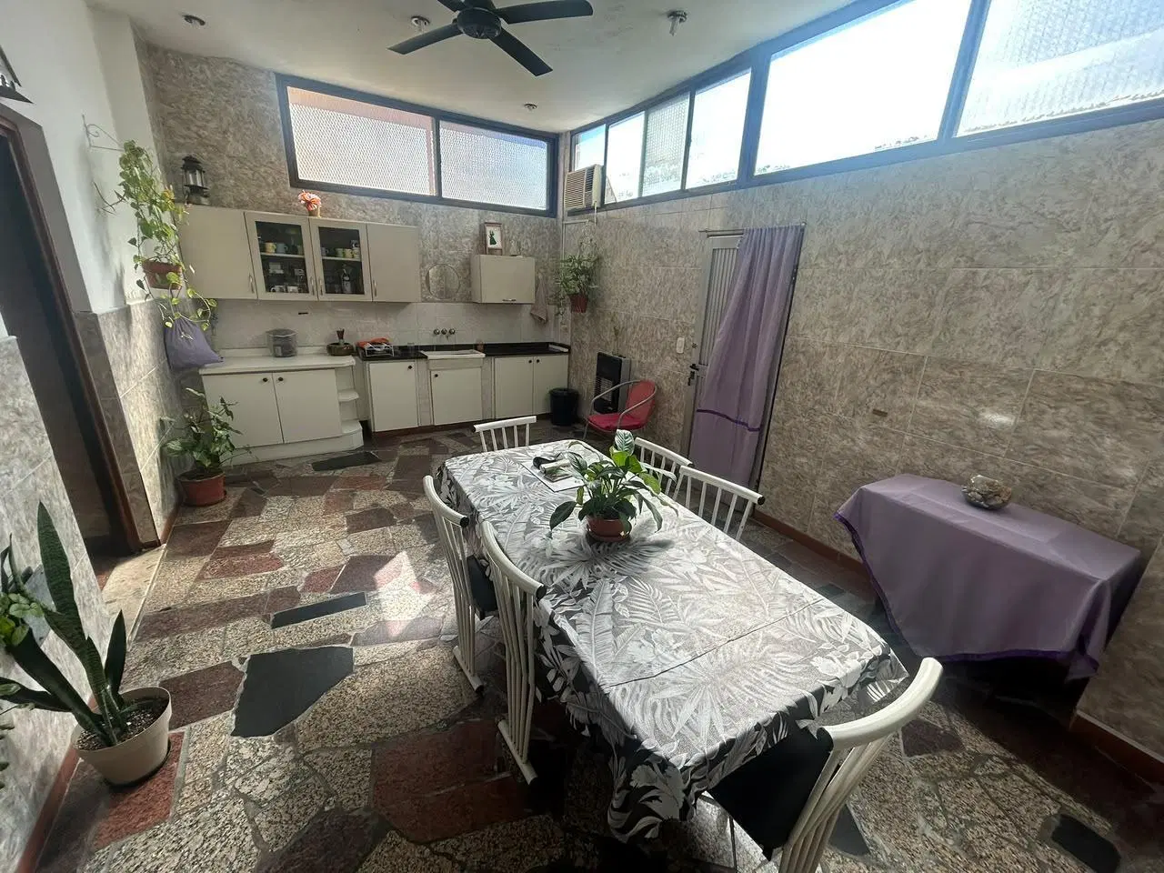 PH 2 ambientes al frente con patio y cochera en VENTA - WILDE 4