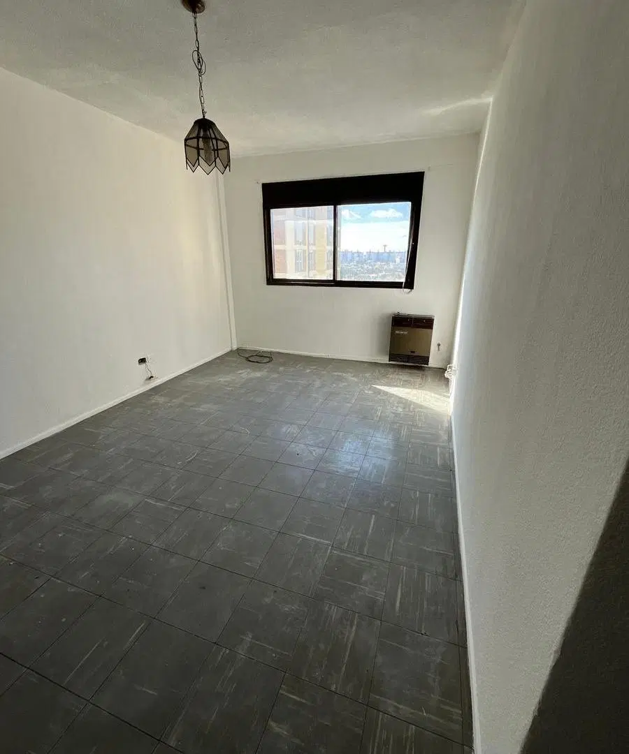 Departamento 3 ambientes amplio dentro de complejo cerrado en VENTA - Wilde 3
