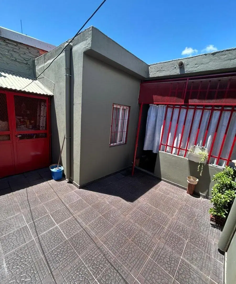 PH 4 ambientes con patio en VENTA - Villa Dominico 5