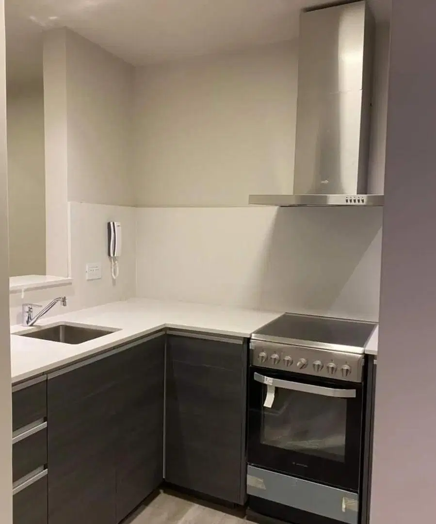 Departamento 2 ambientes con balcon y vestidor en ALQUILER - Bernal 3