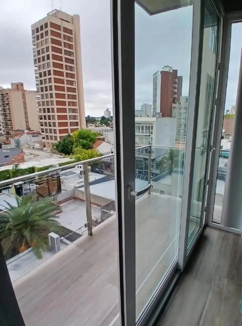 Departamento 2 ambientes con balcon y vestidor en ALQUILER - Bernal 4
