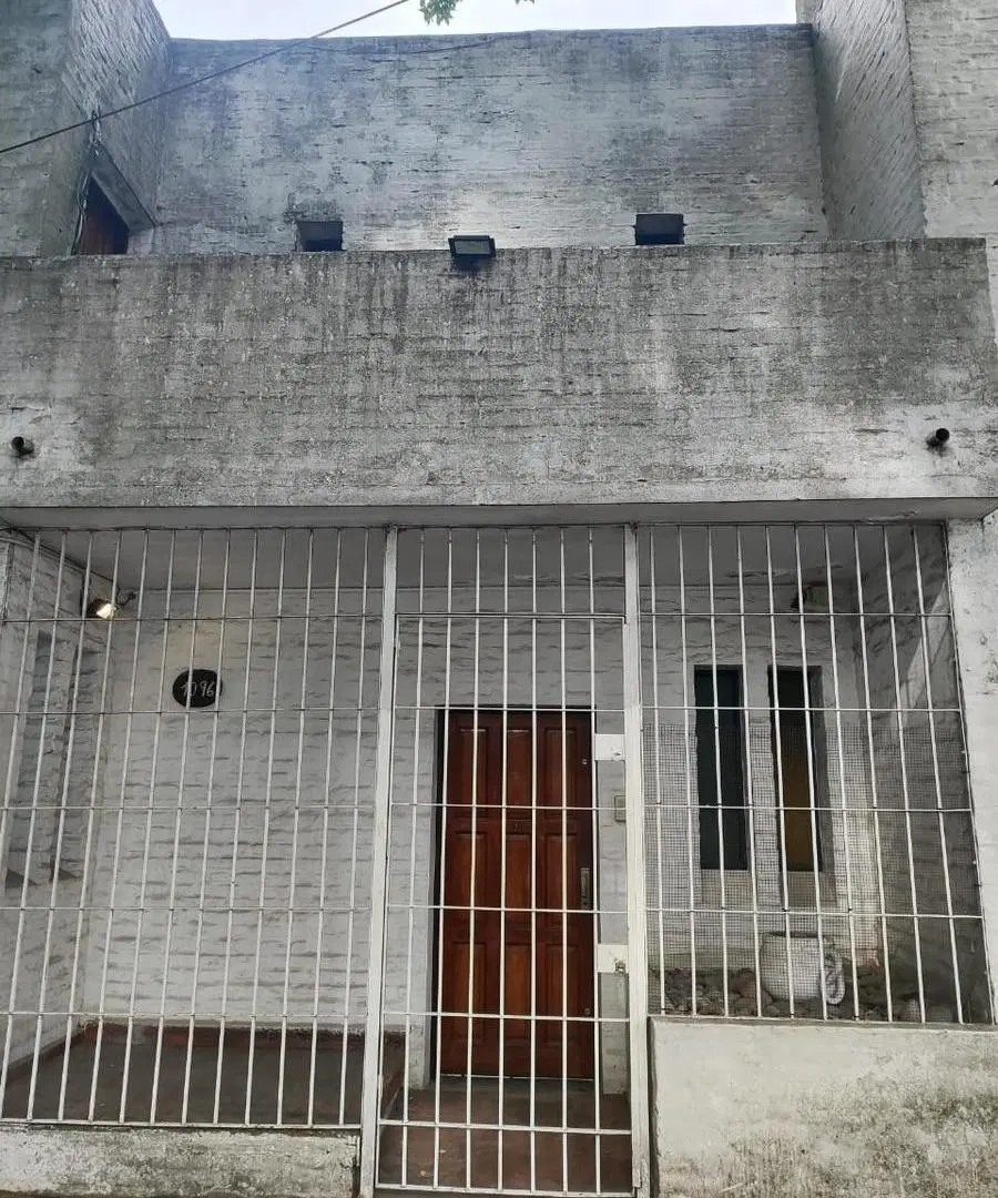 Local con 7 consultorios, cocina y patio en ALQUILER - Quilmes 4