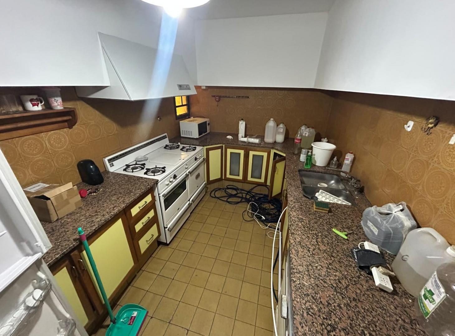 Foto de Local con 7 consultorios, cocina y patio en ALQUILER - Quilmes, imagen 3