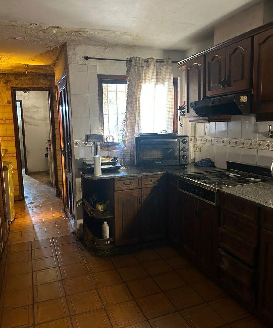 Foto de Casa 4 ambientes con cochera, patio y piscina en VENTA - Bernal, imagen 3